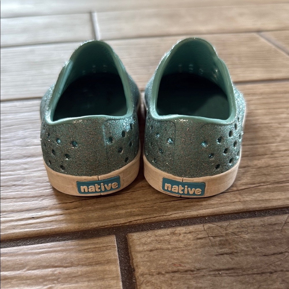 Native shoes - Picture 2 of 4